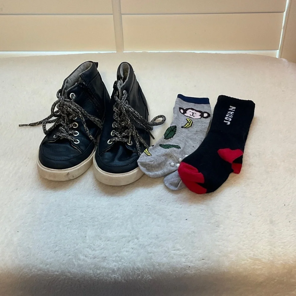 Gymboree Black and White Kids High-Top Sneakers